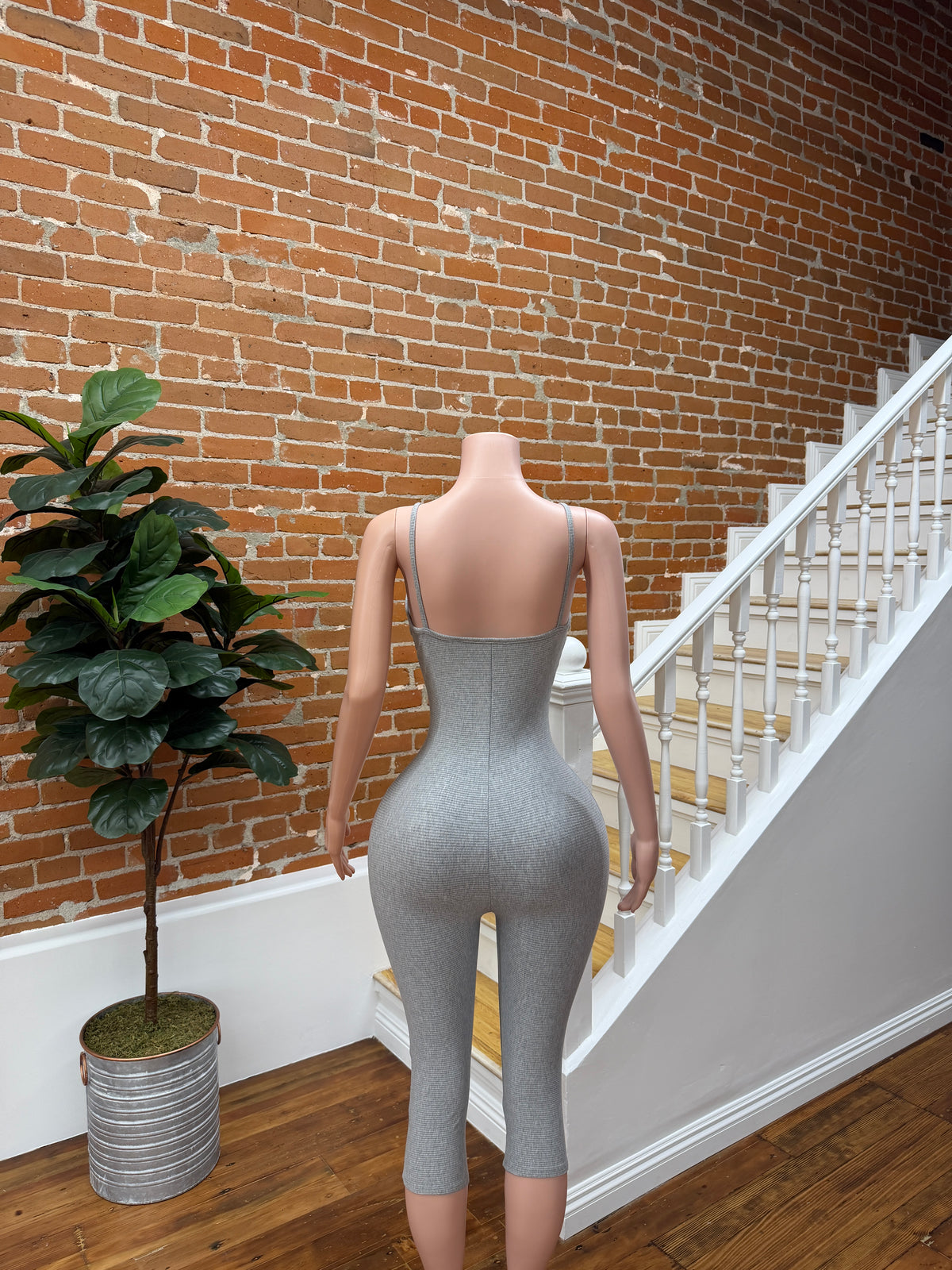 So Snatched Capri Romper(Grey)