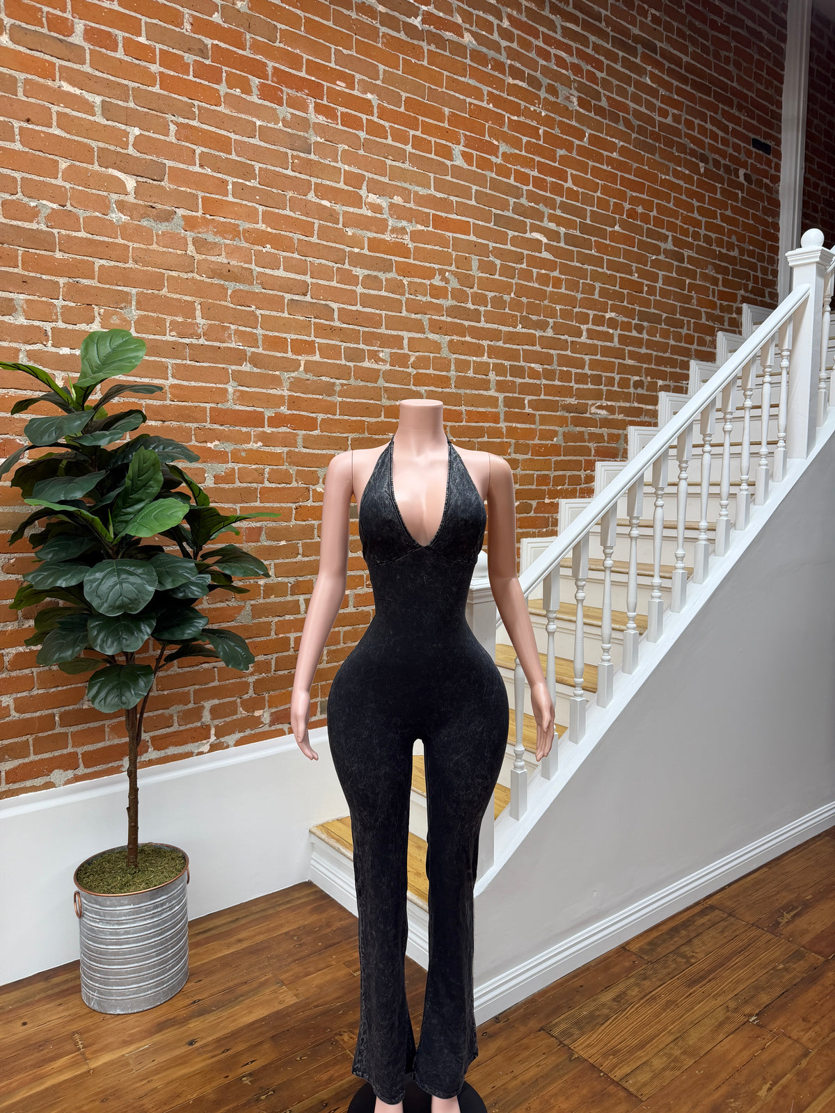 Curve Control Halter Jumpsuit(Black)