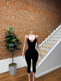 So Snatched Capri Romper(Black)