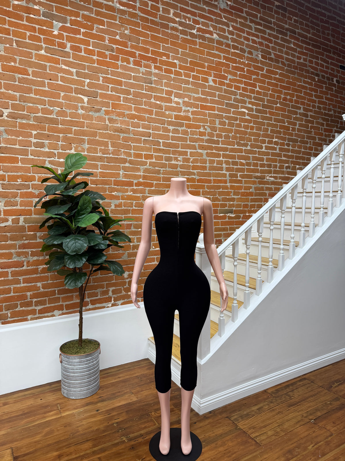 Unchained Capri Jumpsuit(Black)